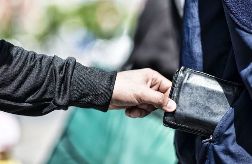 5 conseils pour garder votre portefeuille à l’abri des pickpockets