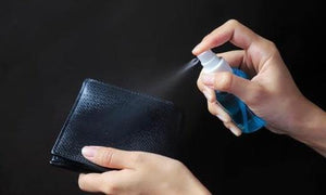 Avec quoi nettoyer un portefeuille en cuir ?